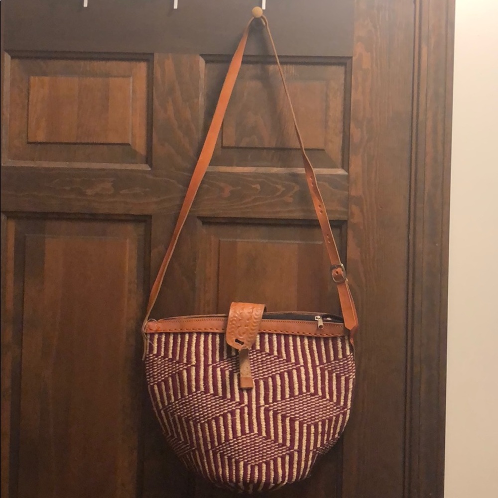 Unique woven purse!